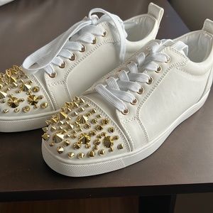 White shoes with gold studs, size 38, new with their storage case